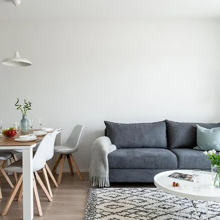 Sleepwell Niittykumpu 12 - Metro, 15 Min From Helsinki Апартаменты *